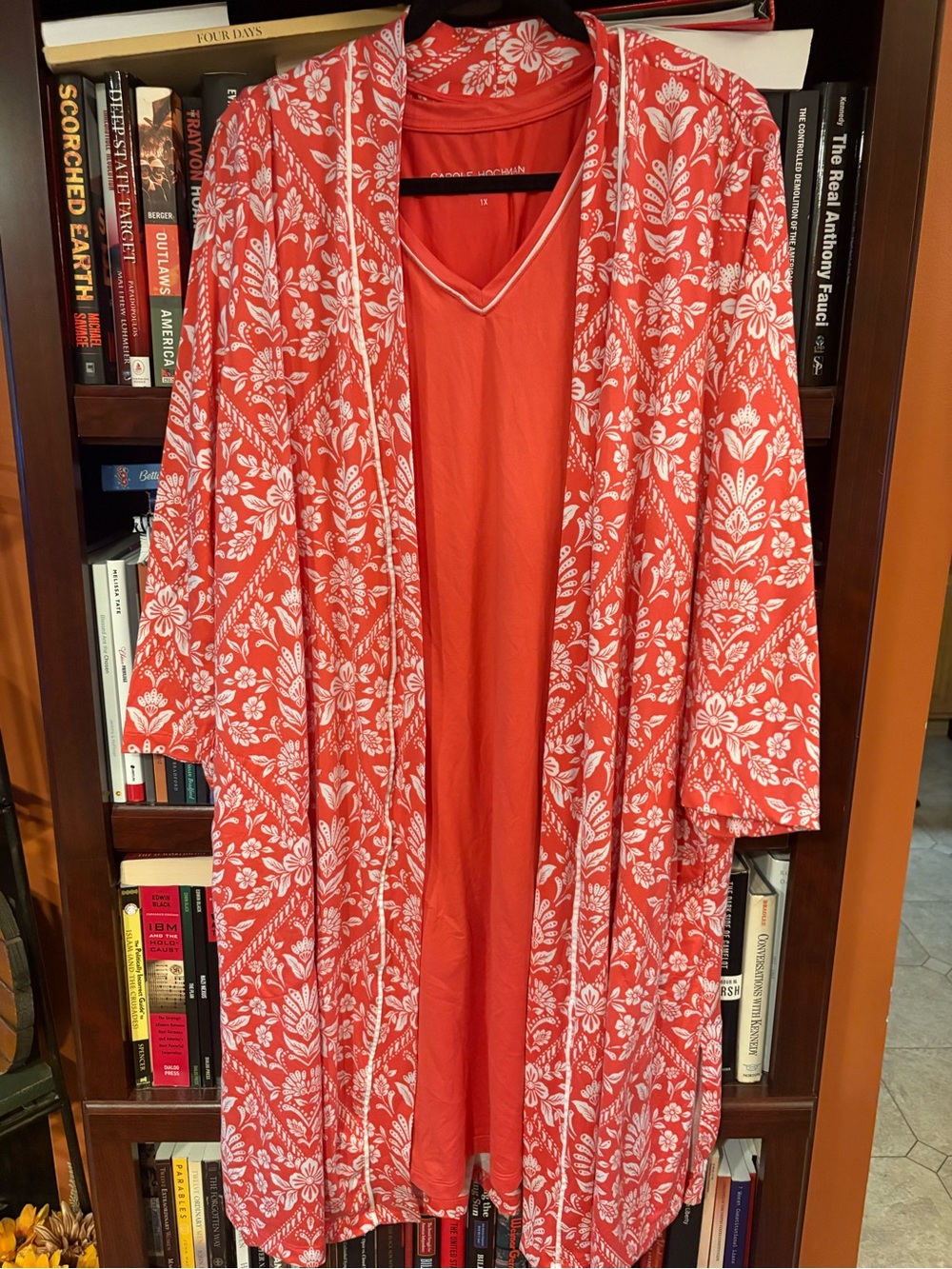 Midnight by Carole Hochman Coral and White Floral Robe with Matching Slip